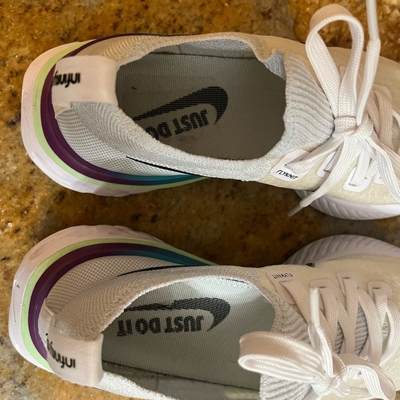 Nike Infinity React size 6.5 - Picture 8 of 9